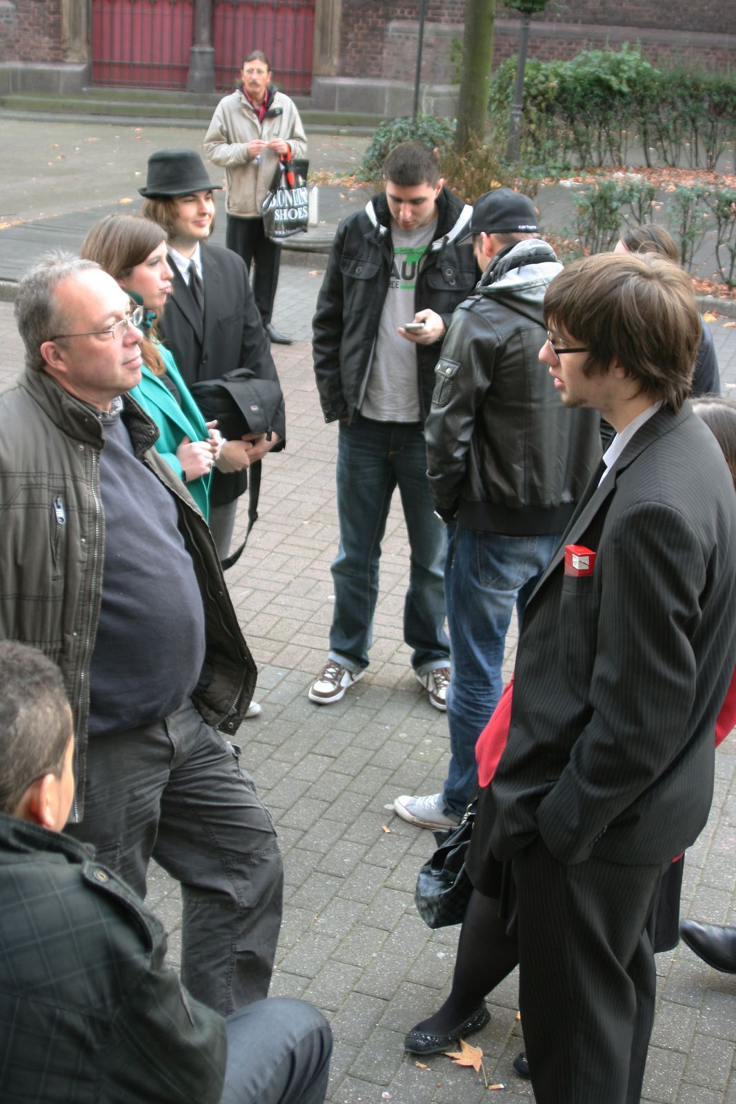 Treffen-vor-dem-Kino-02